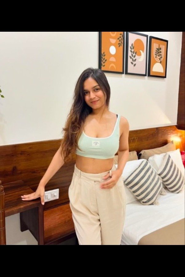  call girls Chanakyapuri