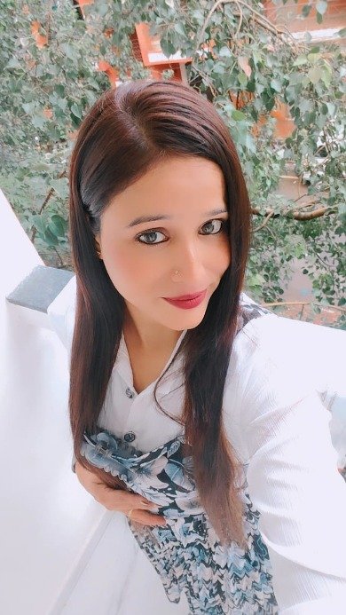 Call Girls service in Chanakyapuri